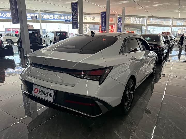 Фото 6 - Hyundai Elantra N line