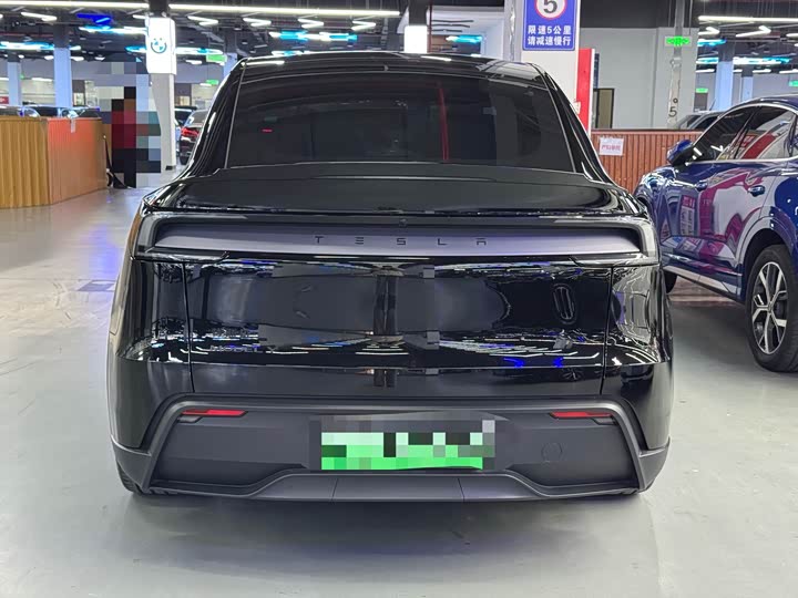 Фото 9 - Tesla Model Y