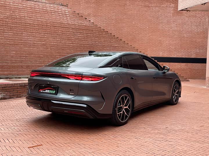 Фото 5 - BYD Han L