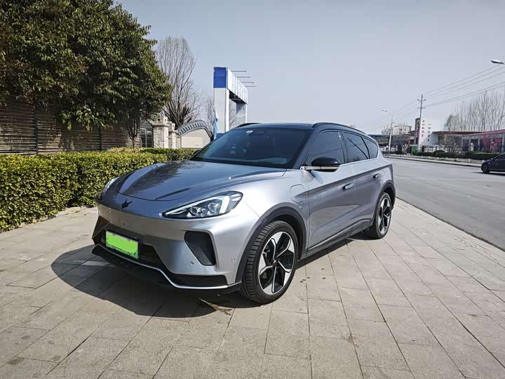 Фото 1 - BAIC Arcfox Alpha T