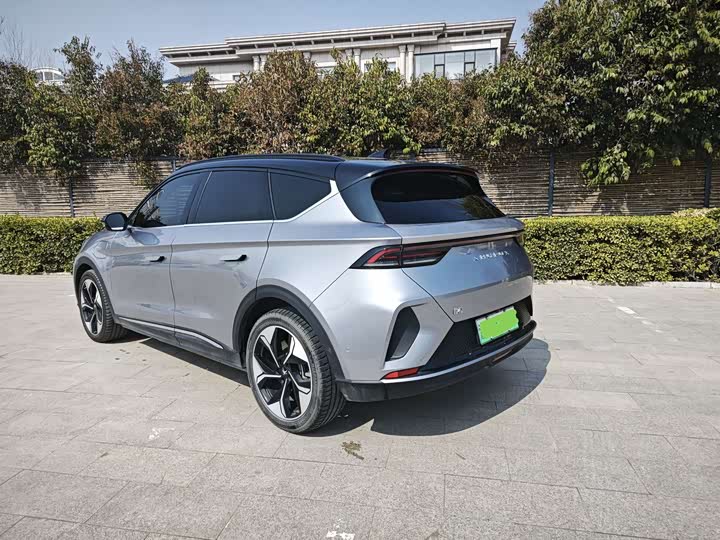 Фото 2 - BAIC Arcfox Alpha T