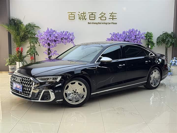 Фото 1 - Audi A8