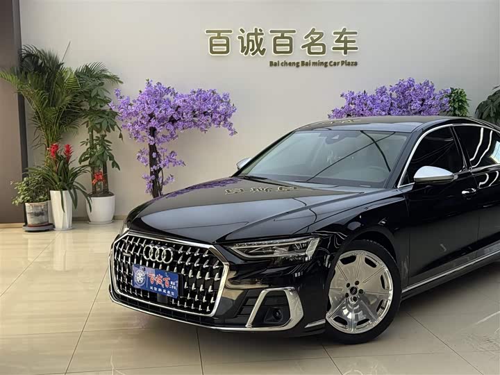 Фото 3 - Audi A8