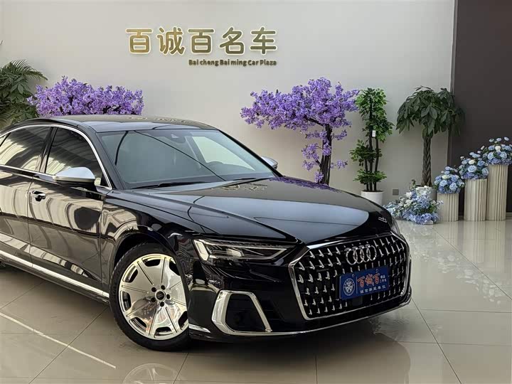 Фото 5 - Audi A8
