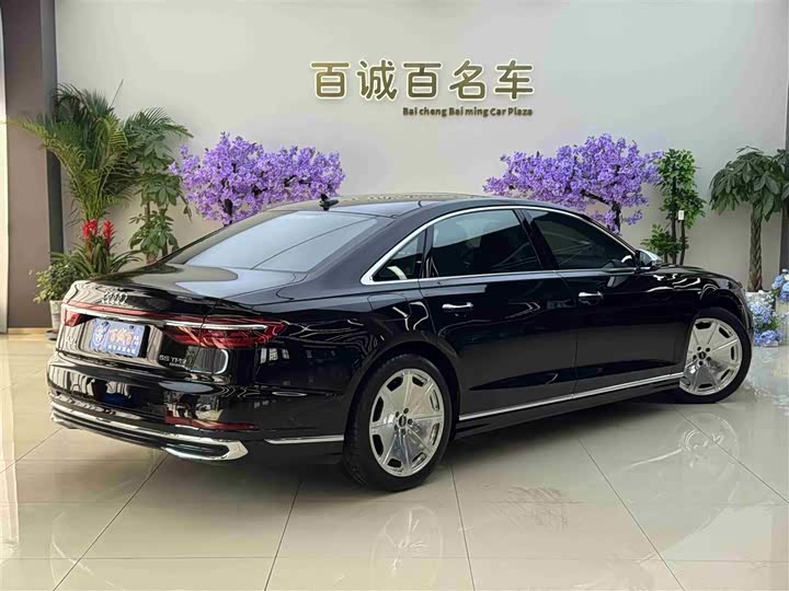 Фото 6 - Audi A8