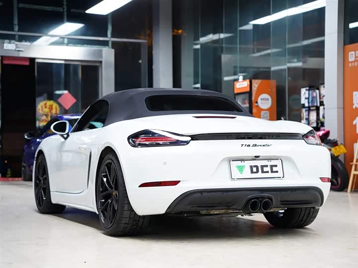 Фото 2 - Porsche 718