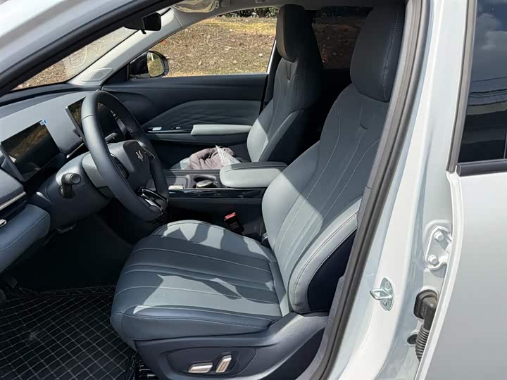 Фото 8 - BAIC Arcfox T1