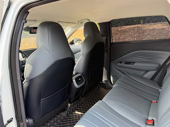 Фото 9 - BAIC Arcfox T1