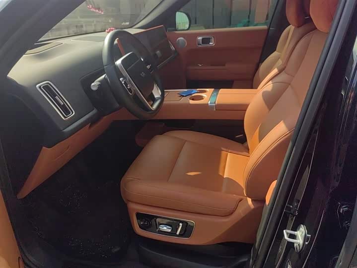 Фото 9 - LiXiang L8