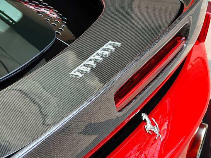 Фото 9 - Ferrari SF90