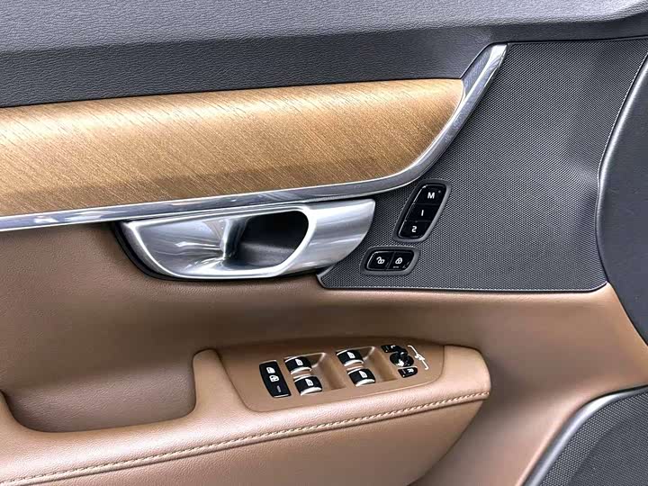 Фото 7 - Volvo S90