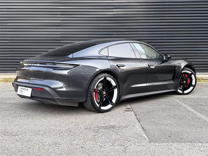 Фото 5 - Porsche Taycan