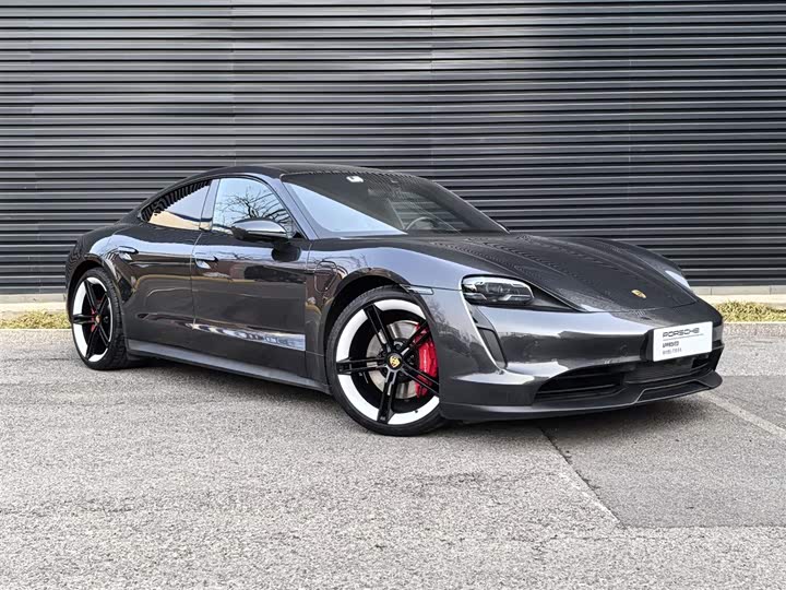 Фото 7 - Porsche Taycan