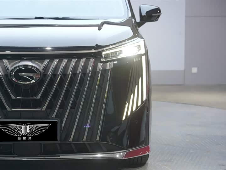 Photo 3 - GAC Trumpchi M8