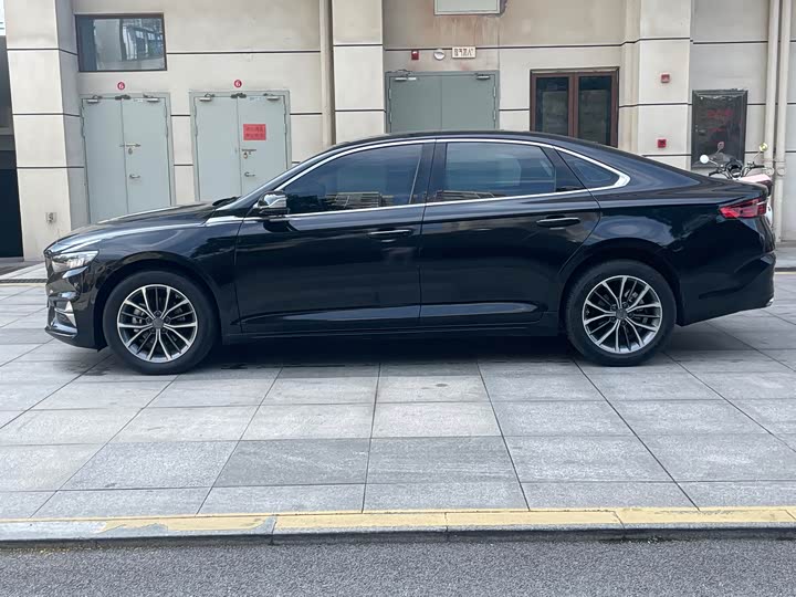 Фото 2 - Geely Preface