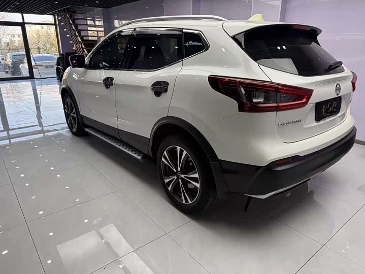 Фото 4 - Nissan Qashqai