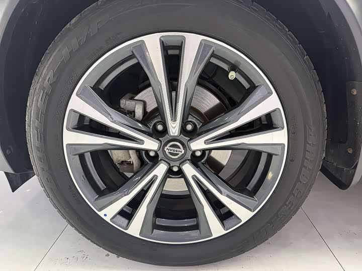 Фото 9 - Nissan Qashqai