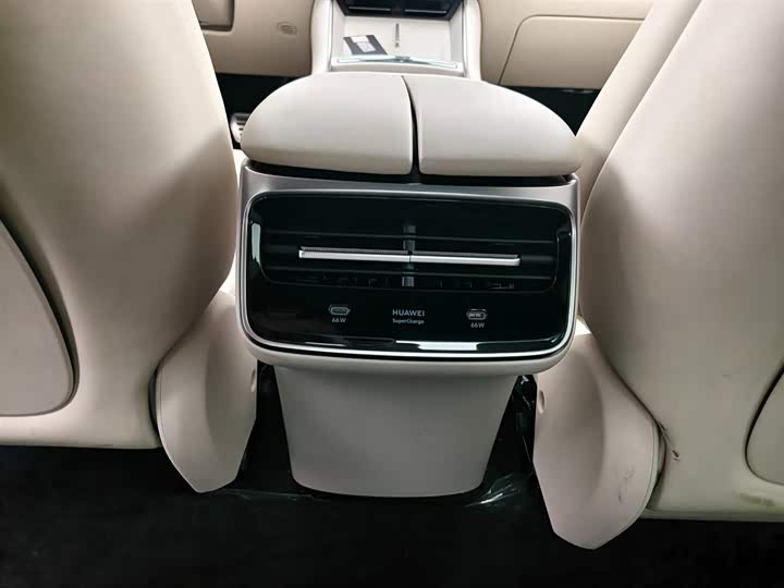 Фото 5 - Luxeed S7