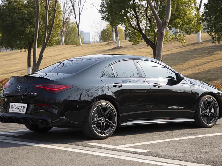 Фото 4 - Mercedes-Benz CLA-Class AMG