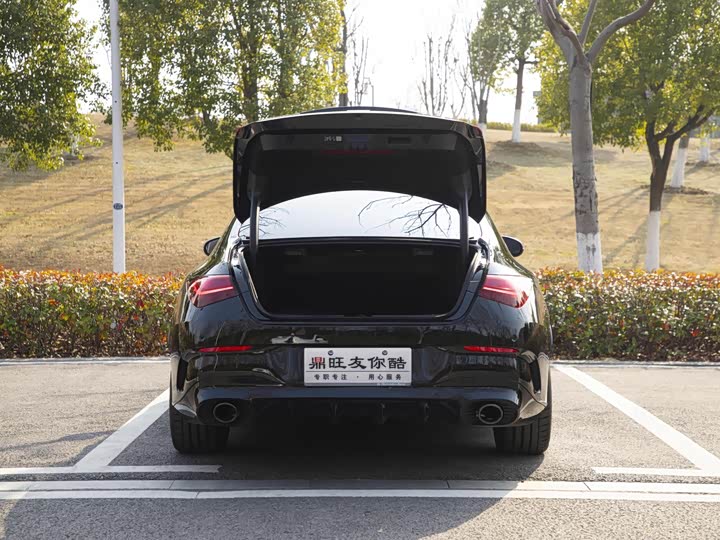 Фото 8 - Mercedes-Benz CLA-Class AMG