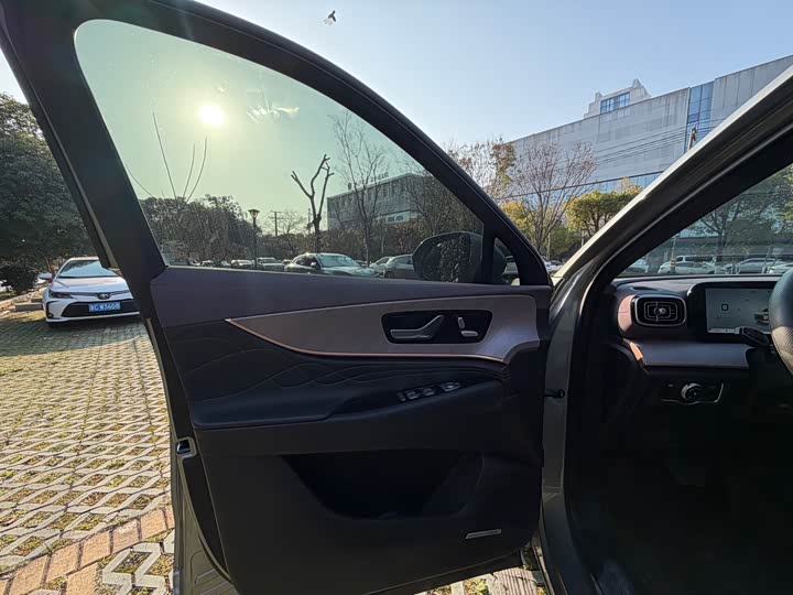 Фото 8 - Chery Tiggo 9