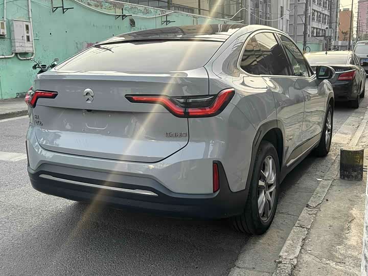 Фото 6 - Nio EC6