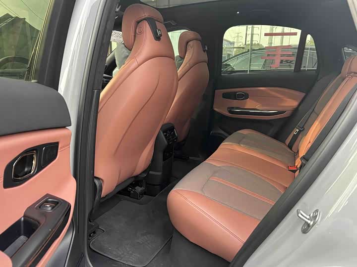 Фото 7 - Nio EC6