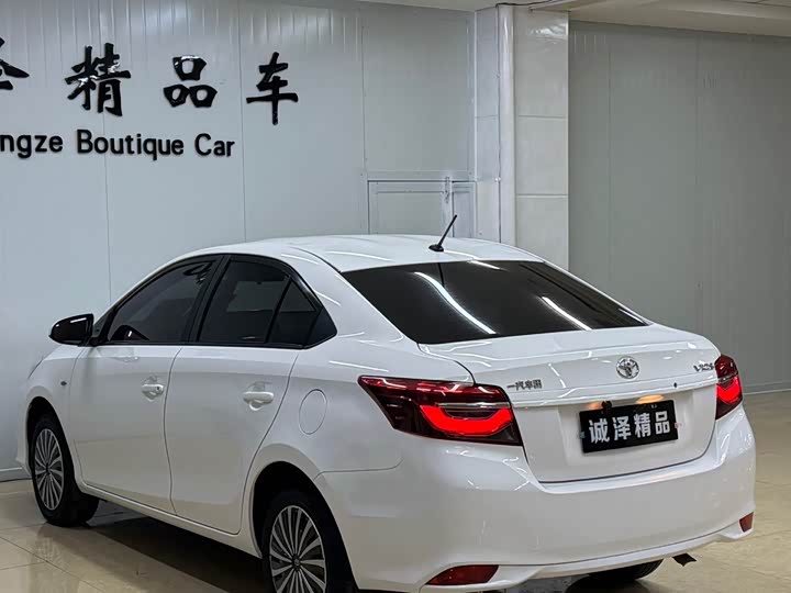 Фото 4 - Toyota Vios