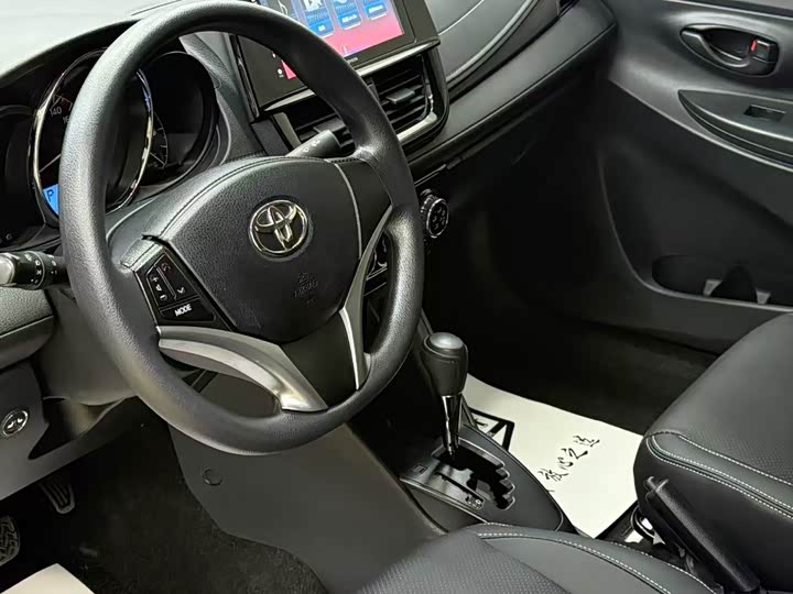Фото 7 - Toyota Vios