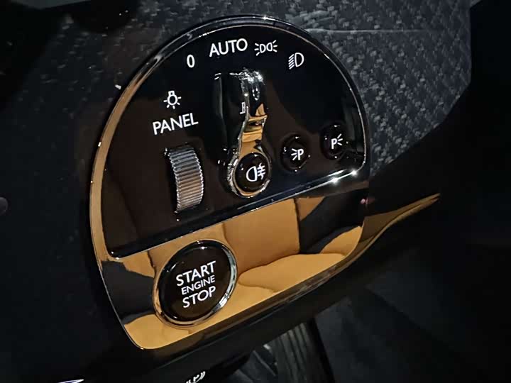 Photo 6 - Rolls-Royce Cullinan