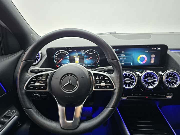 Photo 9 - Mercedes-Benz GLA-Class