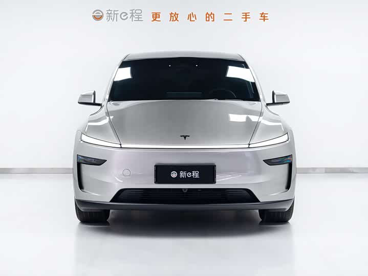Photo 2 - Tesla Model Y