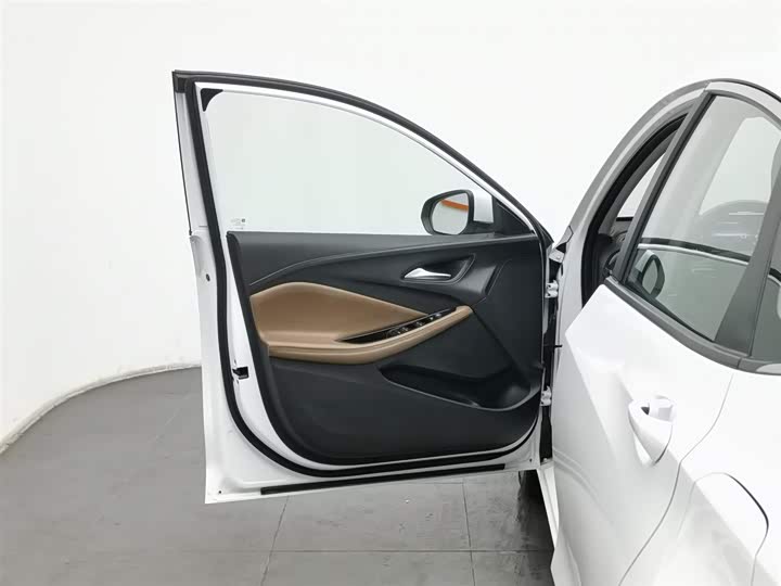 Фото 8 - Buick Verano