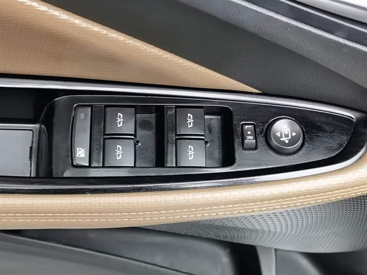 Фото 9 - Buick Verano