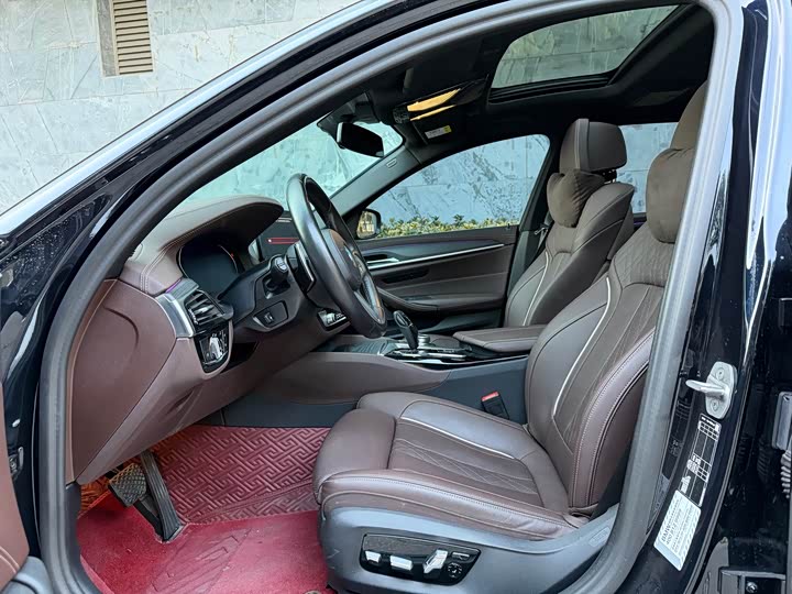 Фото 9 - BMW 5 Series