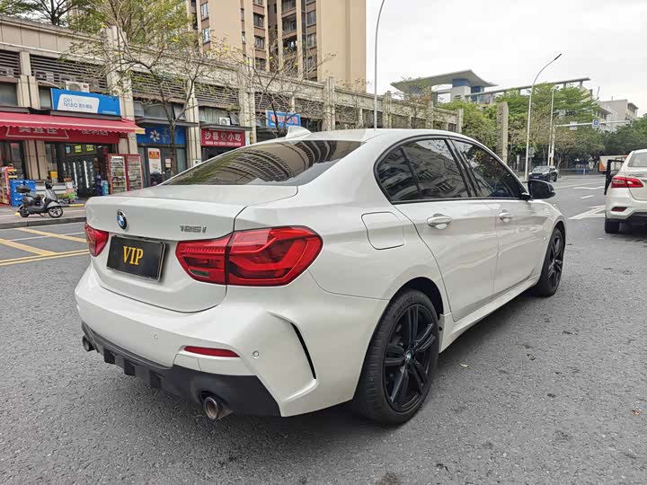 Фото 4 - BMW 1 Series