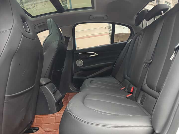 Фото 8 - BMW 1 Series