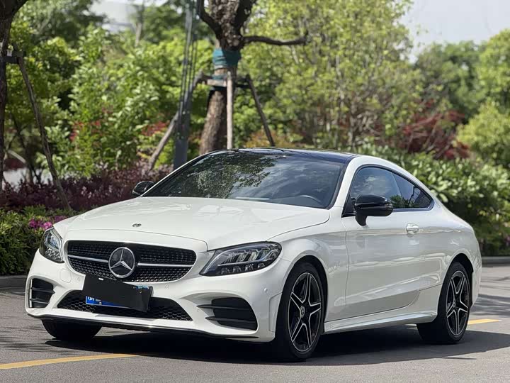 Фото 1 - Mercedes-Benz C-Class