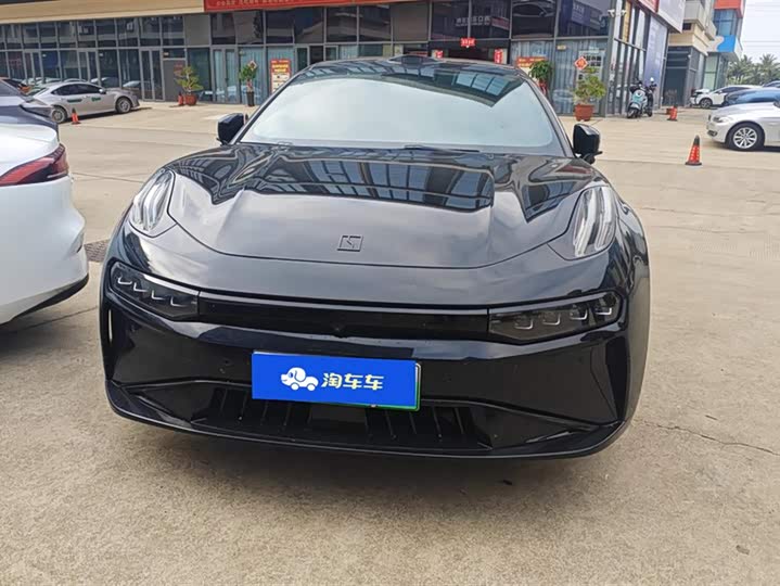 Фото 2 - Zeekr 001