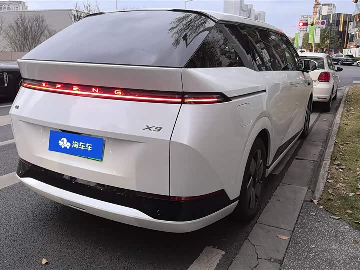 Фото 3 - XPeng X9