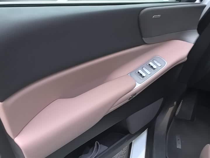 Фото 7 - XPeng X9