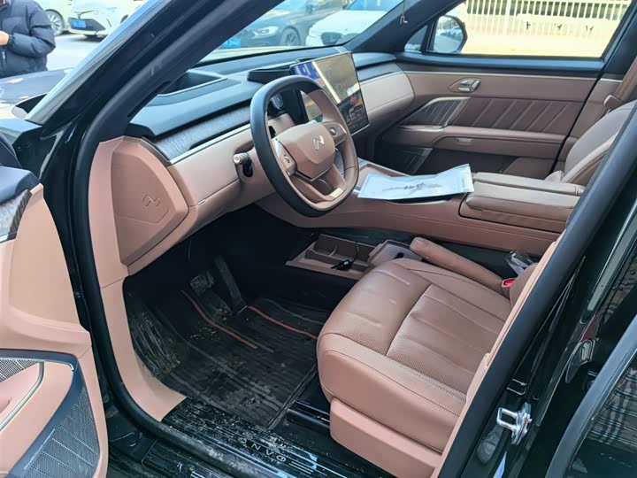 Photo 3 - Nio Onvo L90