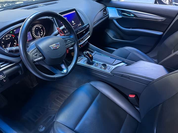 Фото 6 - Cadillac CT5