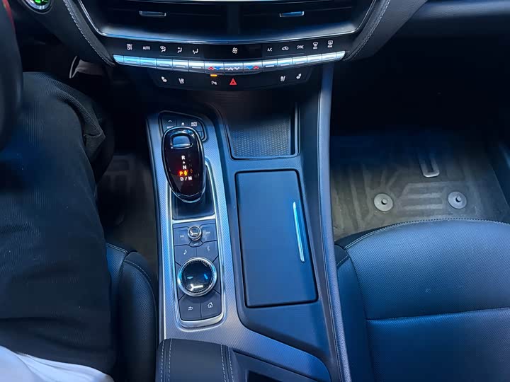 Фото 9 - Cadillac CT5