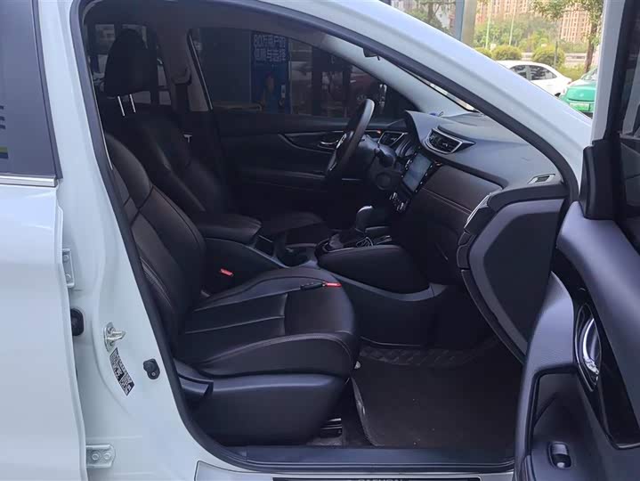 Фото 8 - Nissan Qashqai