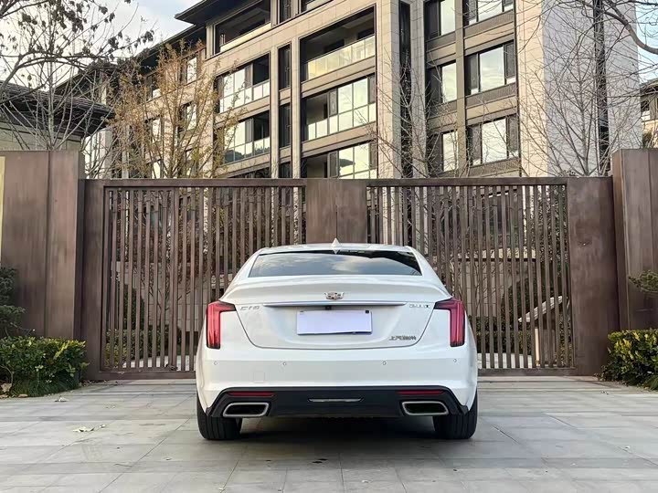 Photo 8 - Cadillac CT5