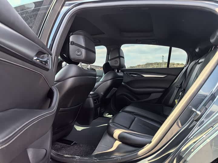 Photo 8 - Cadillac CT5