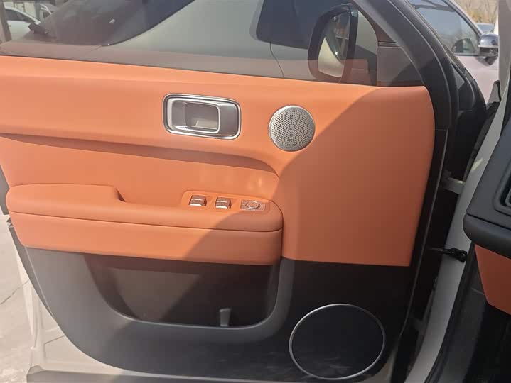 Фото 7 - LiXiang L6