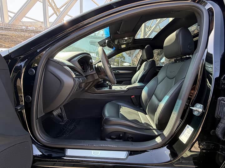 Фото 8 - Cadillac CT5