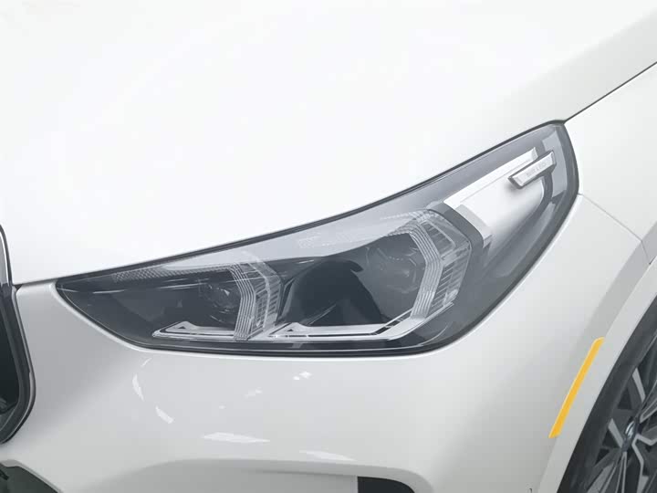 Фото 7 - BMW iX1